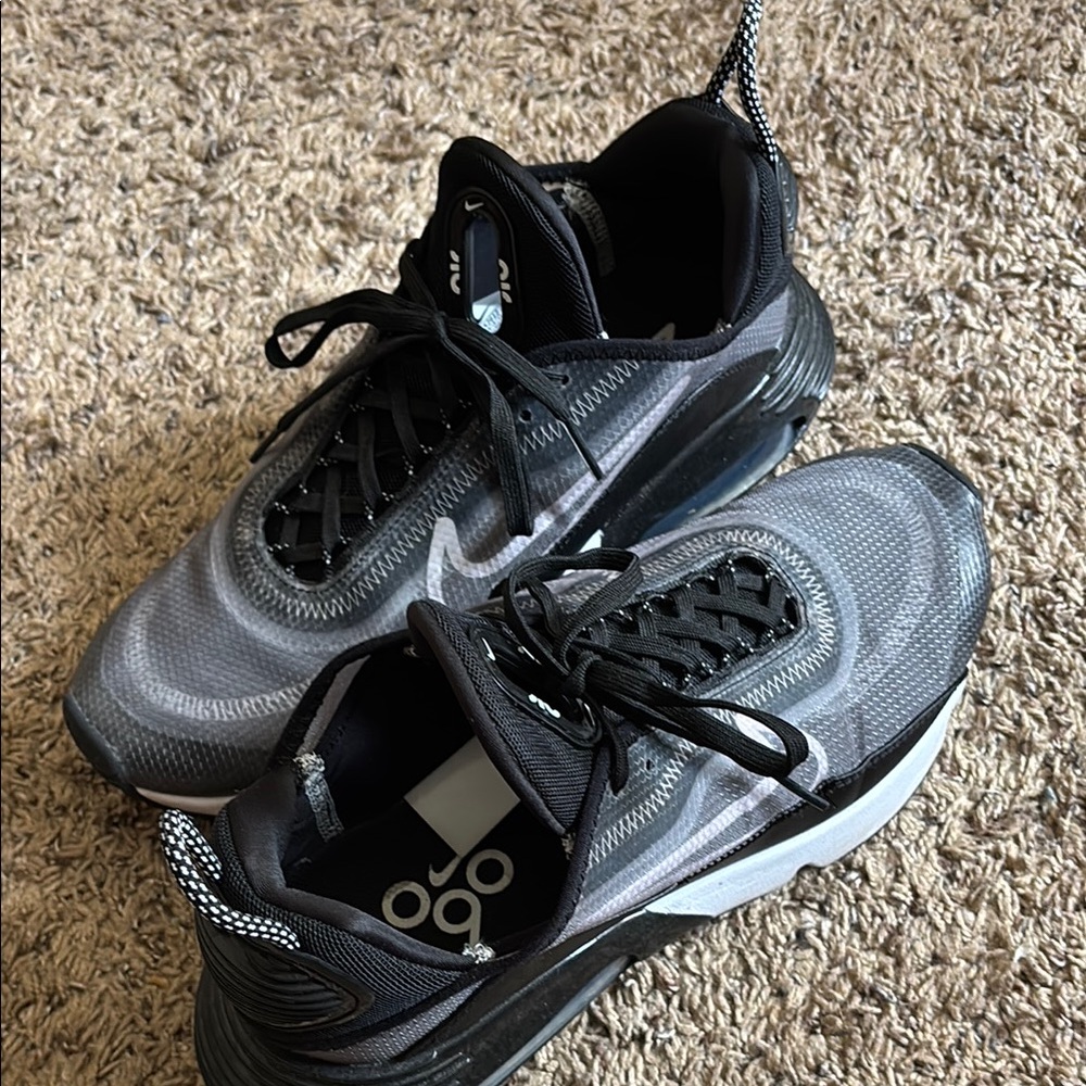 Nike AirMax - Picture 3 of 6